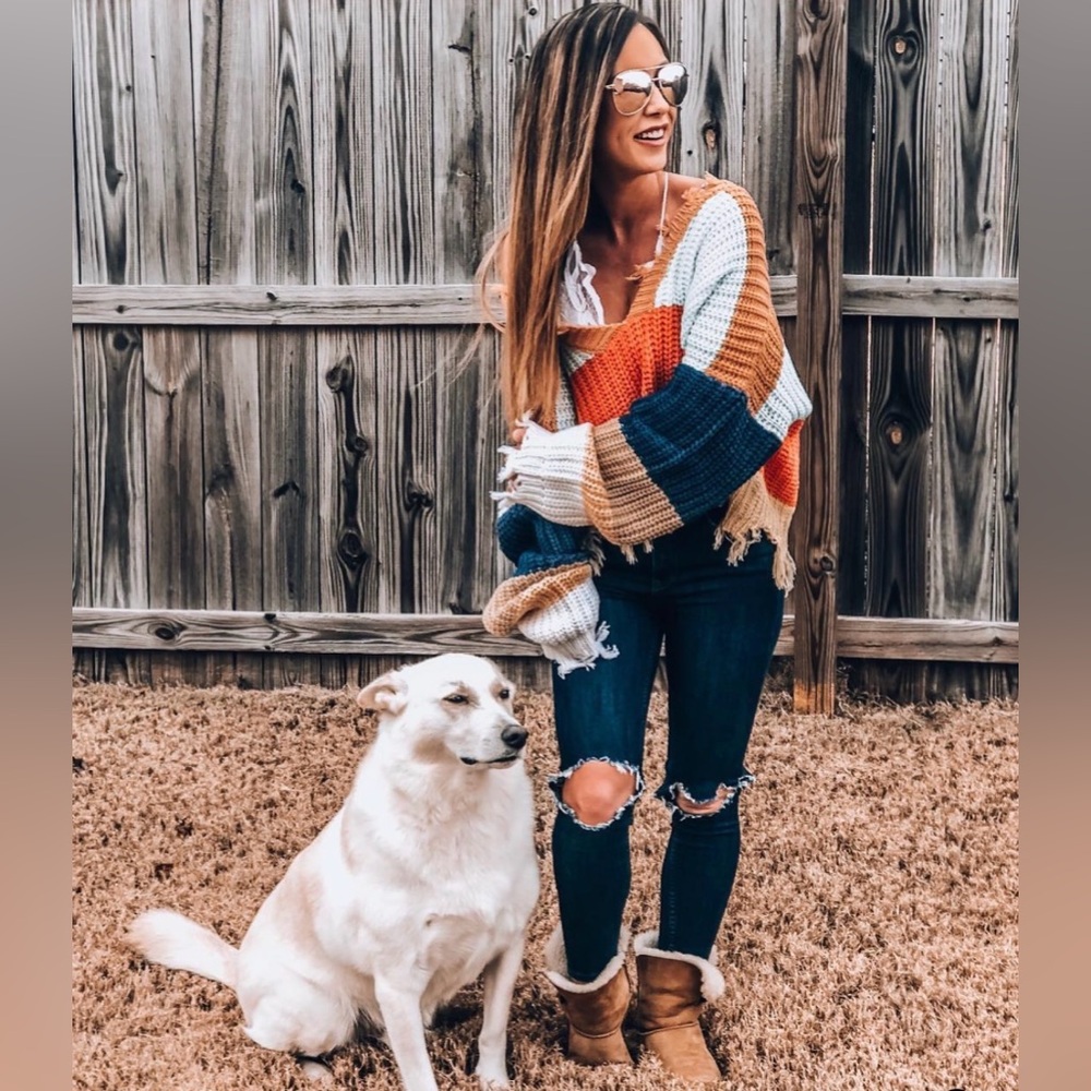 Storia Multicolor Fringed V-Neck Sweater